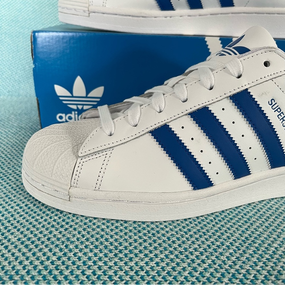 ADIDAS Superstar Shoes - Picture 3 of 11